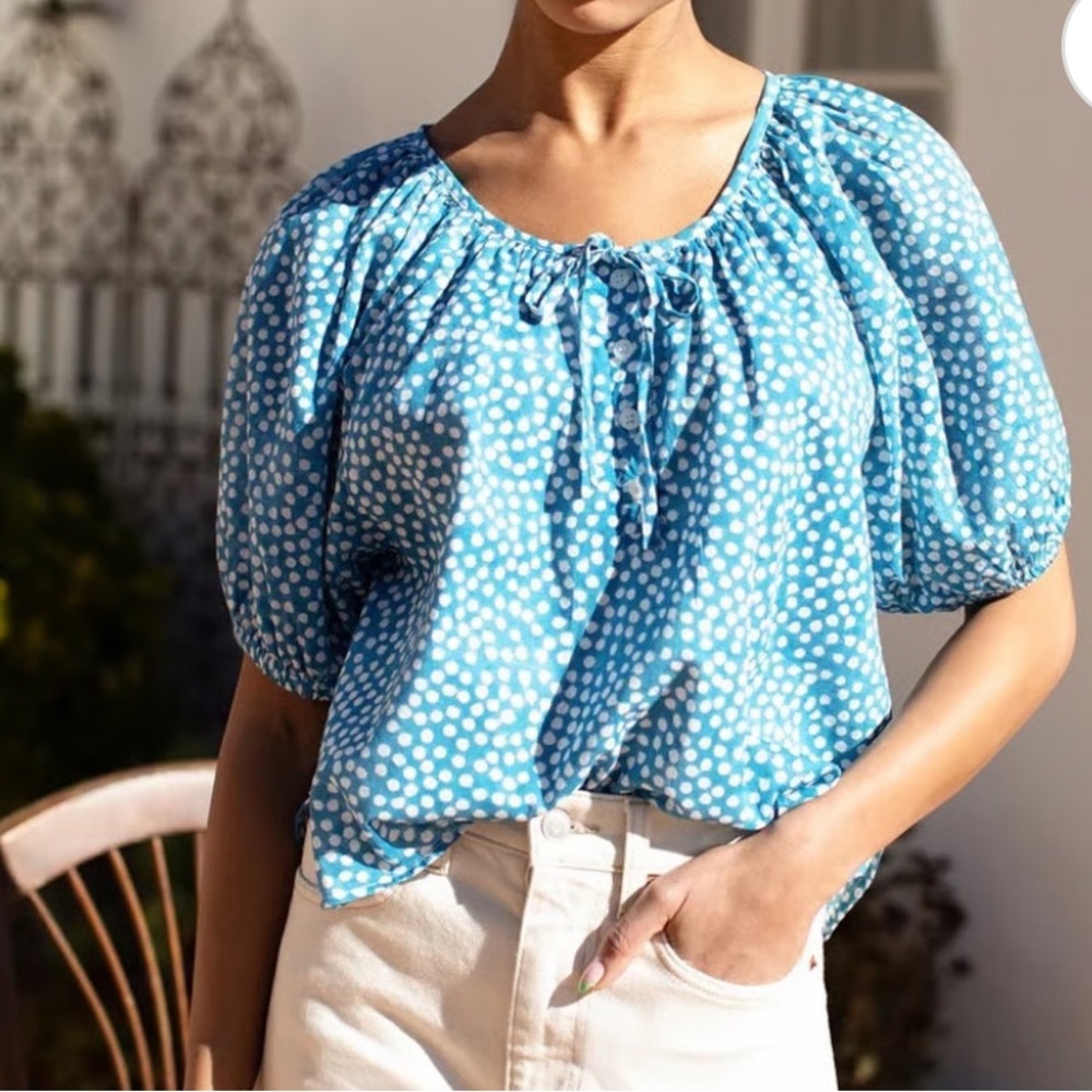 NWT Emerson Fry Luie Top in Painterly Dots. Size Small